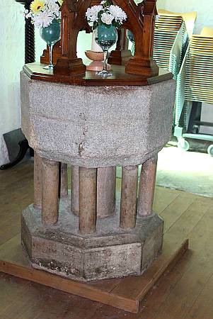 Maiden Newton - The Font